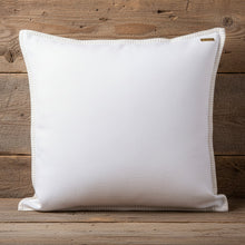 Lade das Bild in den Galerie-Viewer, Stitch - Kissenbezug aus 100% Leinen - Peter Dahlenburg