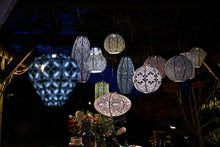 Lade das Bild in den Galerie-Viewer, LED Laterne Ikat Rund - 30 cm - Kupfer