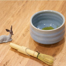 Lade das Bild in den Galerie-Viewer, Ru Matcha Teeschale aus Keramik 630 ml