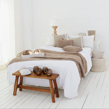 Lade das Bild in den Galerie-Viewer, Kissen und Decken im Design FISHING NET von Peter Dahlenburg