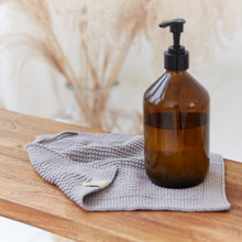 Lade das Bild in den Galerie-Viewer, Strickhandtuch - Peter Dahlenburg