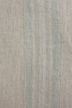 Lade das Bild in den Galerie-Viewer, Kissenhüllen aus Leinen natur-grün - Peter Dahlenburg