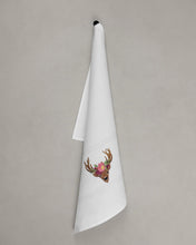 Lade das Bild in den Galerie-Viewer, Geschirrtuch Hirsch mit Blumen - Vista Portuguese