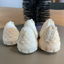 Lade das Bild in den Galerie-Viewer, Kerze Zapfen