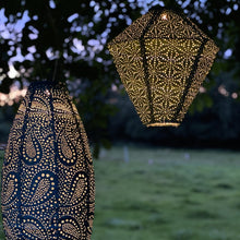 Lade das Bild in den Galerie-Viewer, LED Solar Laterne Sashiko Diamant 28 cm in gold