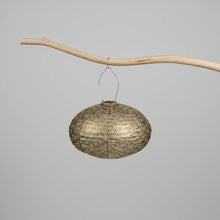 Lade das Bild in den Galerie-Viewer, LED Solar Laterne Ikat oval 40 cm in gold