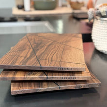 Lade das Bild in den Galerie-Viewer, Serviertablett und Schneidebrett - von SEEHOLZ Plan+Werk