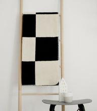 Lade das Bild in den Galerie-Viewer, Kuscheldecke Clara aus 100% Bio-Baumwolle von RIEMA