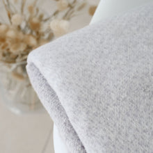 Lade das Bild in den Galerie-Viewer, Kuscheldecke Emma aus 100% Bio-Baumwolle von RIEMA