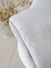 Lade das Bild in den Galerie-Viewer, Kuscheldecke Emma aus 100% Bio-Baumwolle von RIEMA