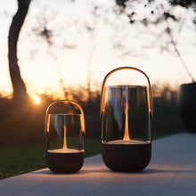 Lade das Bild in den Galerie-Viewer, Aroma Diffuser und Laterne Sophie Little - verströmt ätherische Öle mit einzigartigem Flammeneffekt