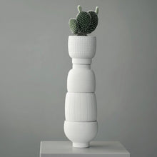 Lade das Bild in den Galerie-Viewer, Kerzenhalter und Blumenübertopf