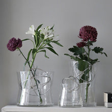 Lade das Bild in den Galerie-Viewer, Vase Sphere L - Schmuck für deine Blumen