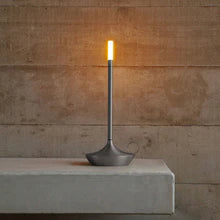 Lade das Bild in den Galerie-Viewer, WICK LED Leuchte - Graypants