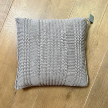 Lade das Bild in den Galerie-Viewer, Kissenbezug Big Seaweed Cotton - Peter Dahlenburg