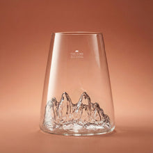 Lade das Bild in den Galerie-Viewer, Berge Longdrink Glas in topographischem Design