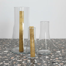 Lade das Bild in den Galerie-Viewer, Labor Vase - mit magnetischer Halterung