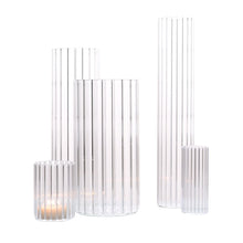 Lade das Bild in den Galerie-Viewer, Kerzenhalter Josefa - aus gewelltem Borosilikatglas von Raumgestalt