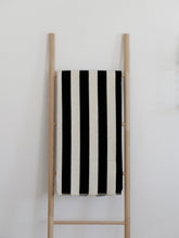 Lade das Bild in den Galerie-Viewer, Kuscheldecke Svea aus 100% Bio-Baumwolle von RIEMA