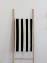 Lade das Bild in den Galerie-Viewer, Kuscheldecke Svea aus 100% Bio-Baumwolle von RIEMA