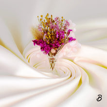Lade das Bild in den Galerie-Viewer, getrocknete Blumen mit Minivase
