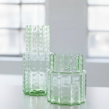 Lade das Bild in den Galerie-Viewer, Vase Wave
