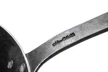 Lade das Bild in den Galerie-Viewer, Gusseisen Pfanne mit Hakenstiel - Messerwerk