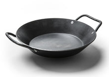 Lade das Bild in den Galerie-Viewer, Gusseisen Bratpfanne mit 2 Henkeln klein - Messerwerk