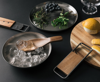 Lade das Bild in den Galerie-Viewer, Edelstahlschale Bea Mombaers