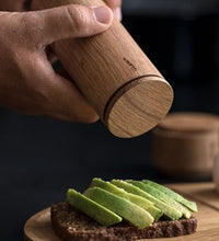 Lade das Bild in den Galerie-Viewer, Salz & Pfeffermühle - Crush me