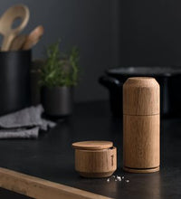 Lade das Bild in den Galerie-Viewer, Salz & Pfeffermühle - Crush me