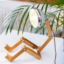 Lade das Bild in den Galerie-Viewer, Mr. Wattson® - Design LED Tischlampe