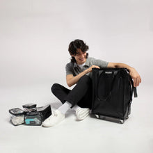 Lade das Bild in den Galerie-Viewer, Hulken® Reise-Rolltasche - Schwarz Matt
