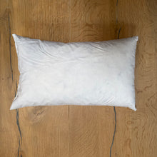 Lade das Bild in den Galerie-Viewer, Kissen Inlett
