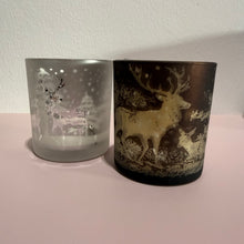 Lade das Bild in den Galerie-Viewer, Windlicht mit Hirsch-Motiven
