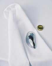 Lade das Bild in den Galerie-Viewer, Flaschenöffner Muschel aus Edelstahl
