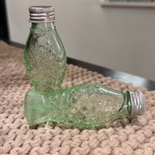 Lade das Bild in den Galerie-Viewer, Kleine Fish&amp;Fish Flasche von Paola Navone
