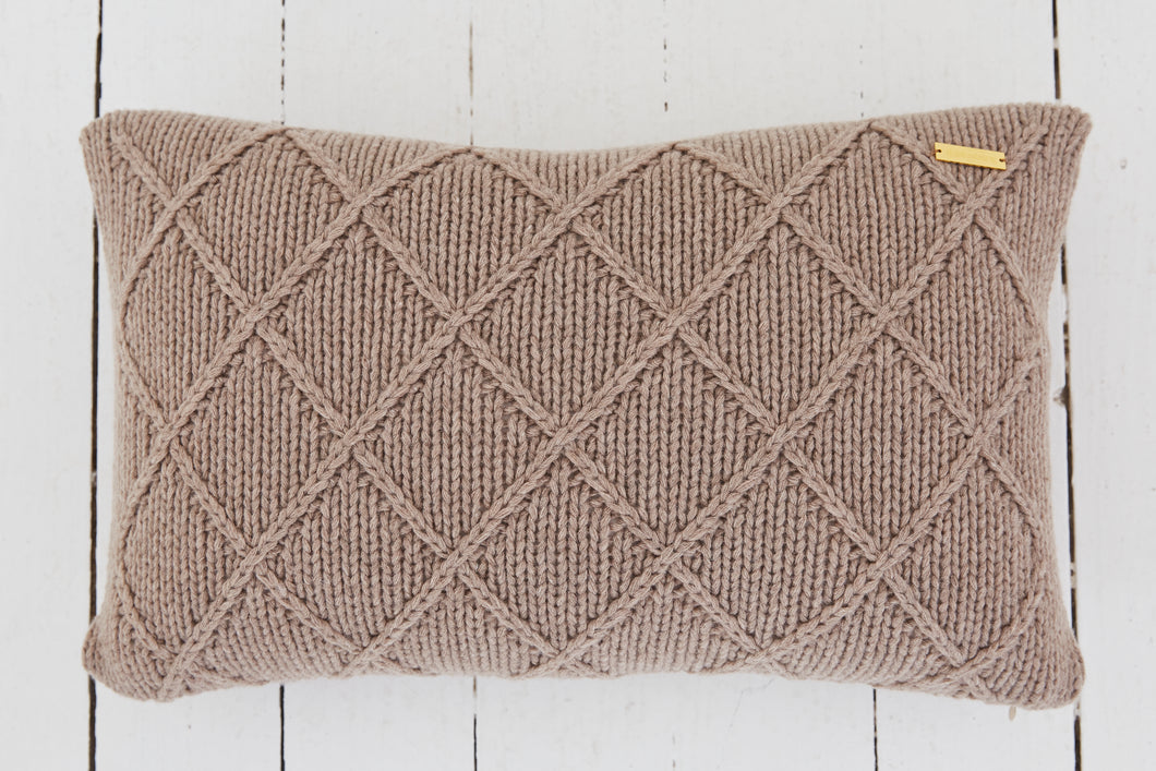 Kissen und Decken im Design FISHING NET von Peter Dahlenburg