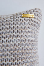 Lade das Bild in den Galerie-Viewer, Kissenbezug WAVE - Peter Dahlenburg
