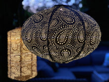 Lade das Bild in den Galerie-Viewer, LED Solar Laterne Paisley Oval - 40 cm - Taupe

