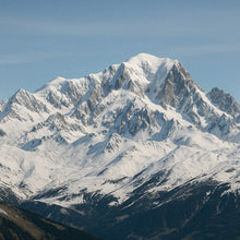 Lade das Bild in den Galerie-Viewer, Berge Shooters - Schnapsgläser im topographischem Design
