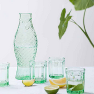 Set Karaffe mit 2 Bechern in grün - Paola Navone