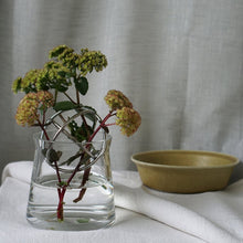 Lade das Bild in den Galerie-Viewer, Vase Sphere L - Schmuck für deine Blumen
