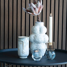 Lade das Bild in den Galerie-Viewer, Vase mit Gesicht
