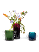 Lade das Bild in den Galerie-Viewer, Vase - dunkelgrüne Vase Wind &amp; Fire von Marie Michielssen
